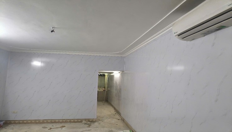 Cho thuê nhà nguyên căn ngõ Thái Thịnh, Đống Đa, 55m2, 2 tầng, 3 ngủ, 11 Triệu